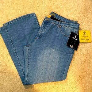 Triangular fit Curvy Girl Dream Jeans Bill Blass 22w 22 Stretch Boot Cut